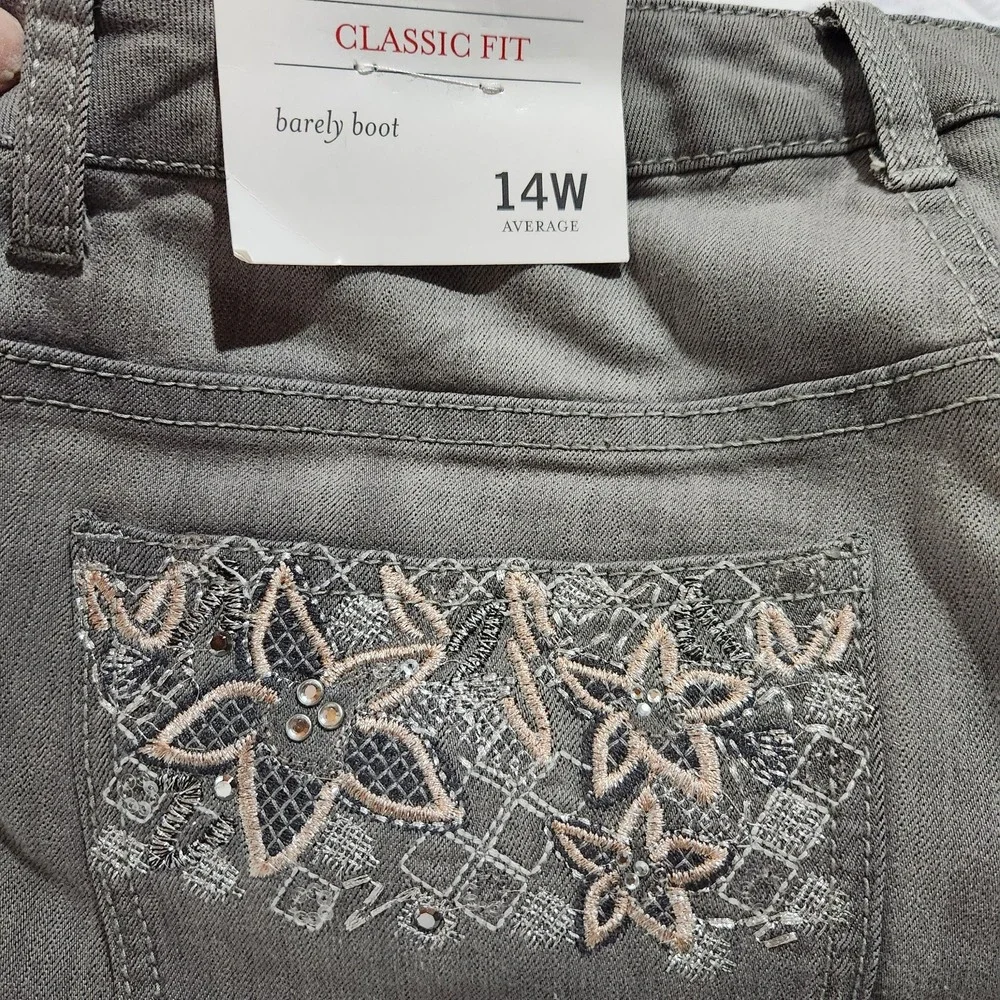 C J Banks Barely Boot Womens Gray Jeans Size 14W Embroidered NWT - Picture 4 of 7